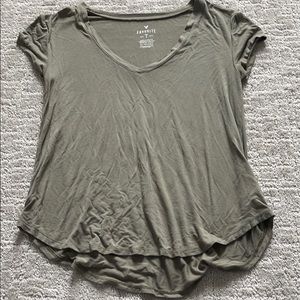 American Eagle Xs V neck t shirt